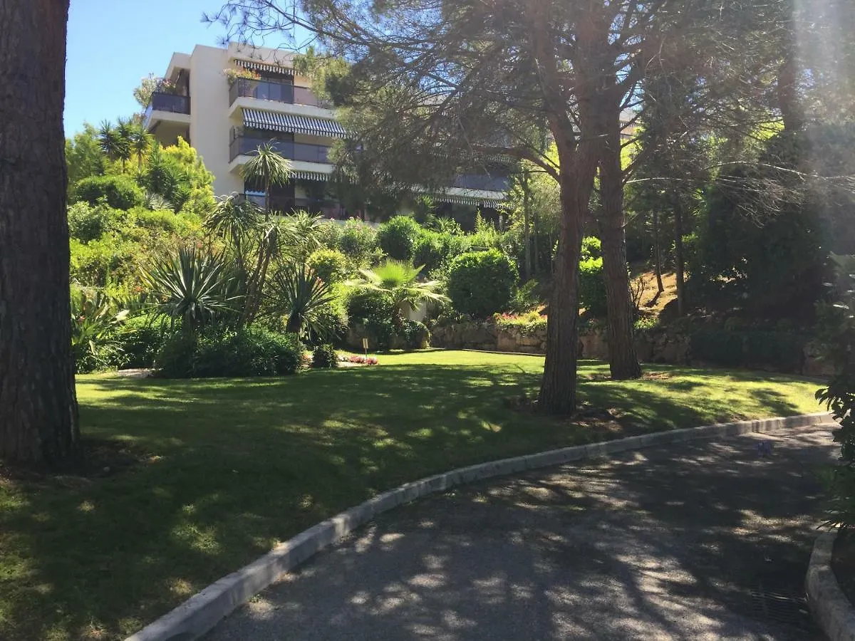 Un Coin De Paradis Cannes 0*,